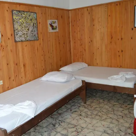 Hostel Mamabella *