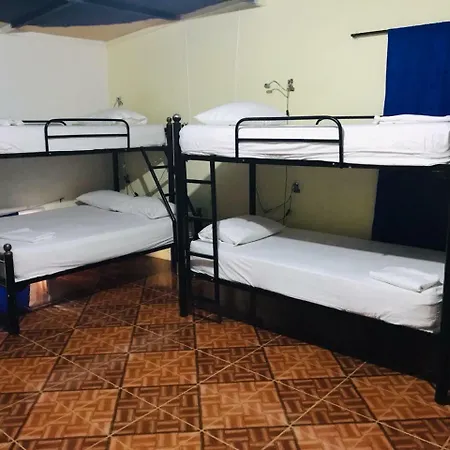 Mamabella Hostal