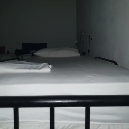 Hostal Mamabella *